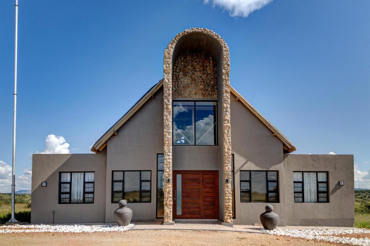 Naankuse Lodge Windhoek Buitenkant foto